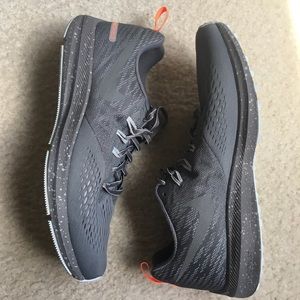 Nike winflo Size 12 women’s